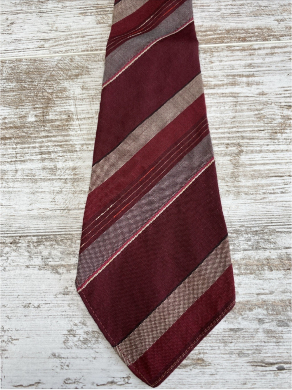 Vintage Regal Aire Tie England Striped Short Wide 60s 70s Retro Red Cream